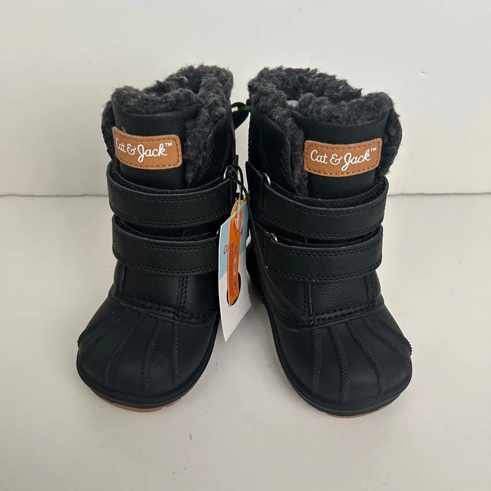 Boy’s Winter Boots size 6